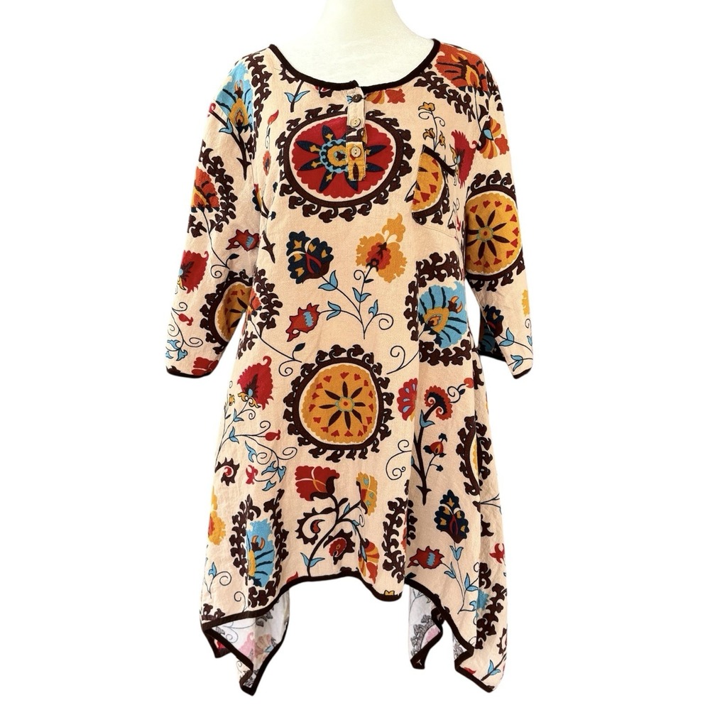 Cream Floral Medallion Handkerchief-Hem Tunic